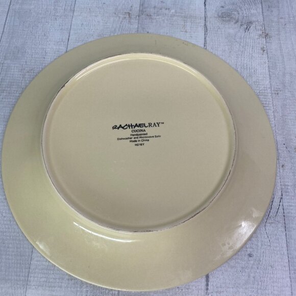 Rachael Ray CUCINA ALMOND CREAM Embossed Edge Rim Stoneware Dinner Plates Set 4 - Picture 9 of 16